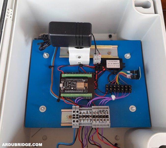 electric panel of diy weather station